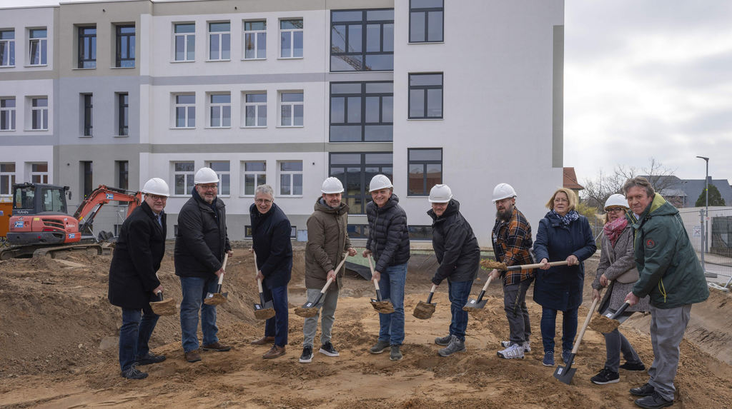 Spatenstich zum Erweiterungsbau der Albert-Schweitzer-Schule Altlussheim im März 2024 Spatenstich zum Erweiterungsbau der Albert-Schweitzer-Schule Altlussheim im März 2024